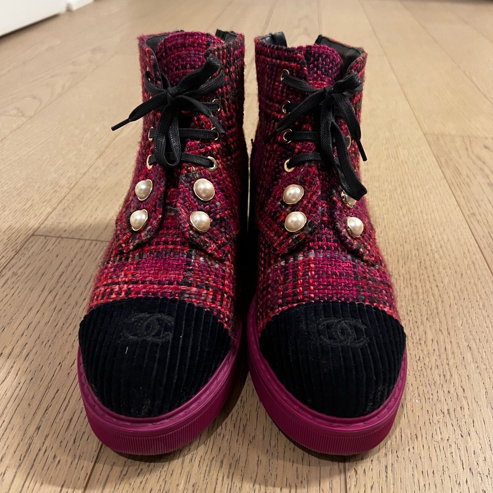 Chanel Size 37 Tweed Pink Boots